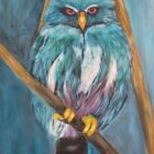 Un hibou bleu au regard perçant, entre mystère et espièglerie. Une toile poétique et lumineuse signée Lise Lavoie, gardienne des murmures nocturnes.